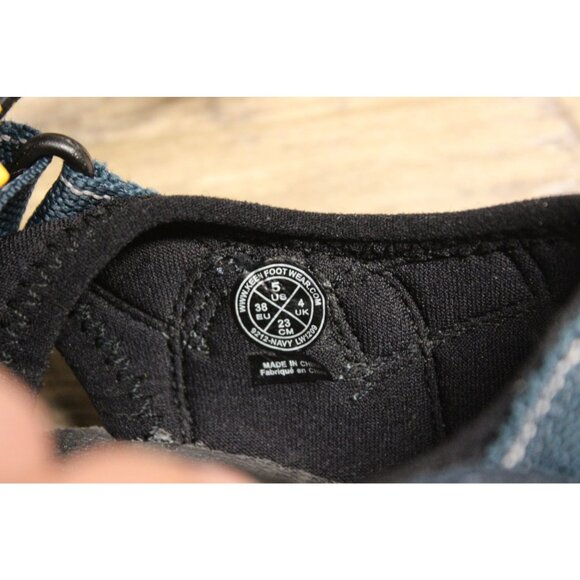 Keen Newport H2 Hiking Sandals Size 5 Big Kids Washable Outdoor‎ Shoes - Picture 11 of 13